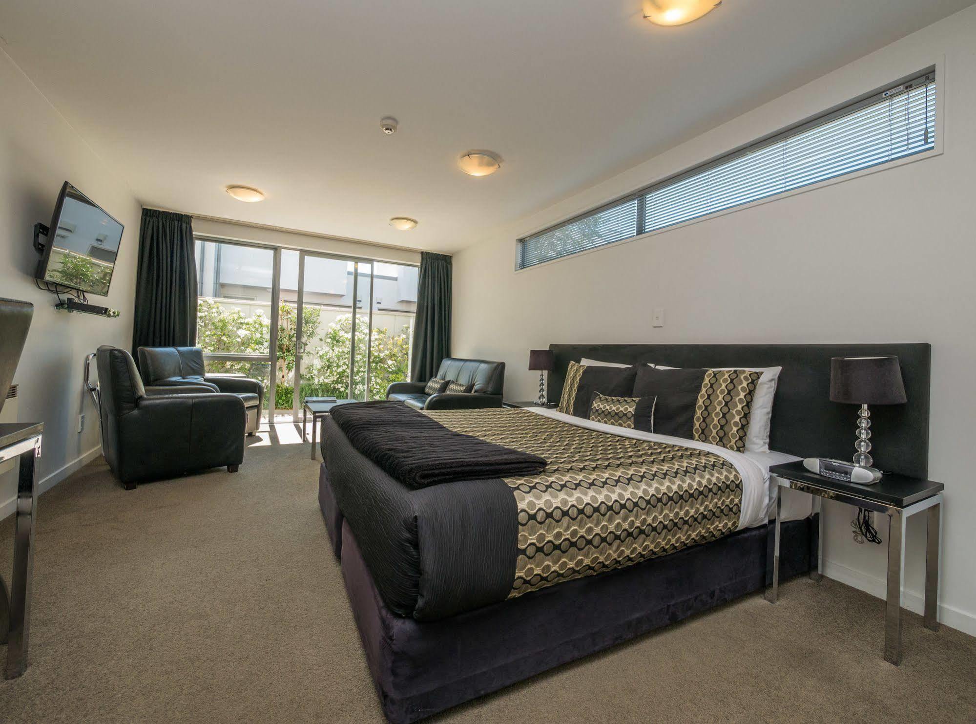 Bellano Motel Suites Christchurch Exterior foto A typical hotel room