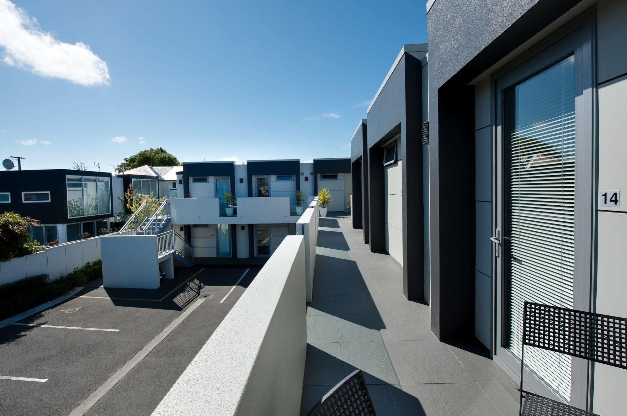 Bellano Motel Suites Christchurch Exterior foto Townhouses in Auckland, New Zealand